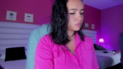 Snapshot of hilary_tailor chatting on September 27, 11:48 am hilary_tailor online show from September 27, 11:48 am