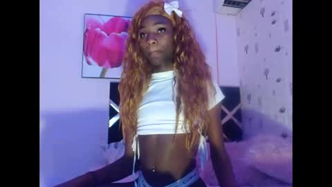 Snapshot of hilary_tsx chatting on June 7, 7:39 pm Hilary online show from June 7, 7:39 pm