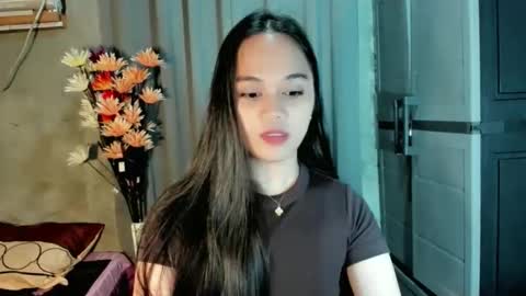 hilarymolly online show from March 3, 3:45 am