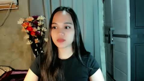 hilarymolly online show from April 7, 3:07 am