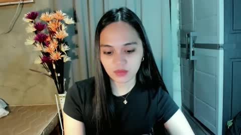 hilarymolly online show from May 7, 6:35 pm