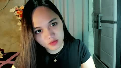 hilarymolly online show from June 30, 7:37 pm