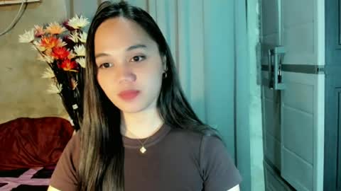 hilarymolly online show from July 9, 8:35 pm
