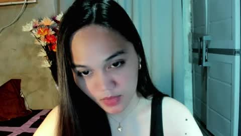 hilarymolly online show from July 12, 9:39 pm