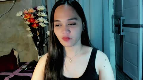 hilarymolly online show from July 27, 11:17 am