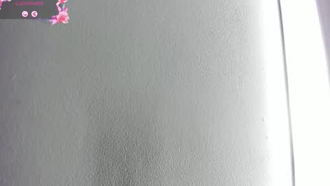 Hilary Thomsom online show from December 17, 12:33 pm