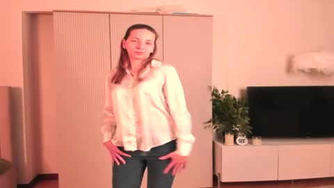 Tris  online show from November 21, 7:51 am