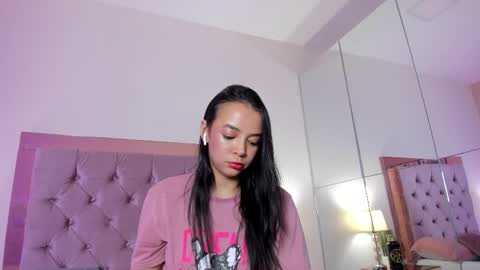 Hillary online show from November 27, 3:08 am