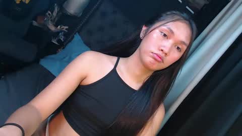 yuricah online show from January 11, 7:39 am