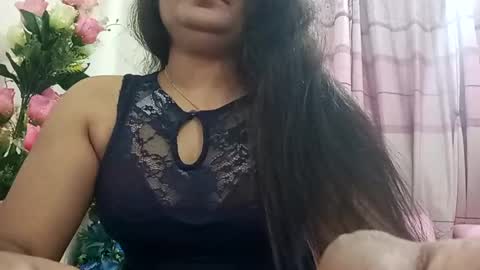 Snapshot of himuhimu22 chatting on February 1, 9:29 pm himuhimu22 online show from February 1, 9:29 pm