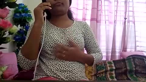 Snapshot of himuhimu22 chatting on February 2, 5:42 am himuhimu22 online show from February 2, 5:42 am