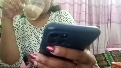 Snapshot of himuhimu22 chatting on February 2, 3:49 pm himuhimu22 online show from February 2, 3:49 pm