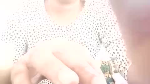 Snapshot of himuhimu22 chatting on February 3, 5:29 am himuhimu22 online show from February 3, 5:29 am