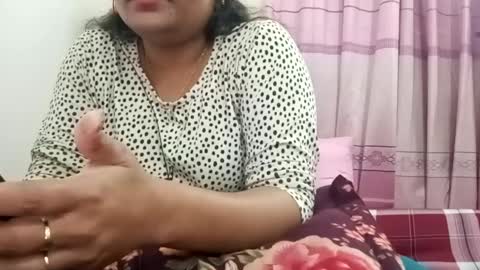 Snapshot of himuhimu22 chatting on February 5, 11:55 am himuhimu22 online show from February 5, 11:55 am