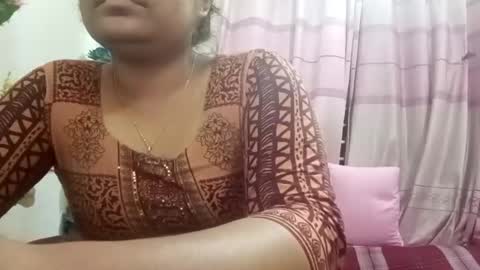 Snapshot of himuhimu22 chatting on March 6, 1:35 pm himuhimu22 online show from March 6, 1:35 pm