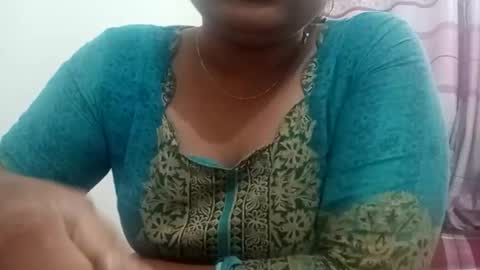 Snapshot of himuhimu22 chatting on October 10, 2:38 pm himuhimu22 online show from October 10, 2:38 pm