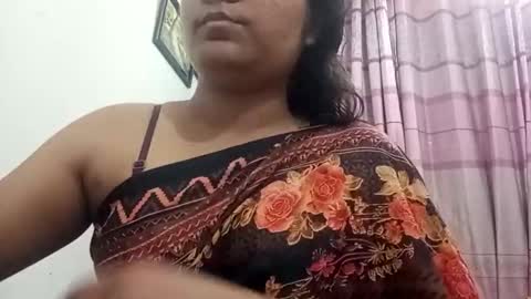 Snapshot of himuhimu22 chatting on October 22, 6:40 pm himuhimu22 online show from October 22, 6:40 pm