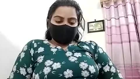 Snapshot of himuhimu22 chatting on December 2, 6:36 pm himuhimu22 online show from December 2, 6:36 pm