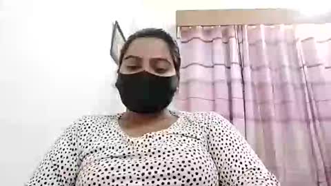 Snapshot of himuhimu22 chatting on December 5, 5:31 pm himuhimu22 online show from December 5, 5:31 pm