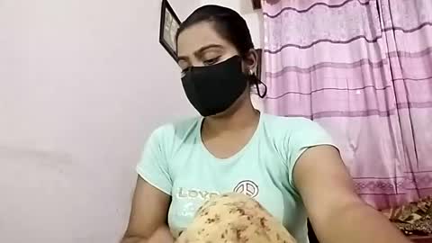 himuhimu22 online show from June 15, 8:55 pm