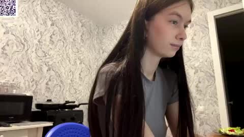Snapshot of hinadesire chatting on May 12, 9:23 pm Hina online show from May 12, 9:23 pm