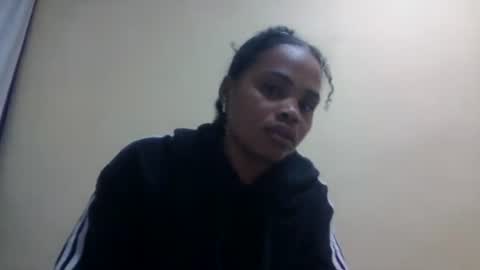 Snapshot of hinah89 chatting on June 12, 7:24 pm hinah89 online show from June 12, 7:24 pm