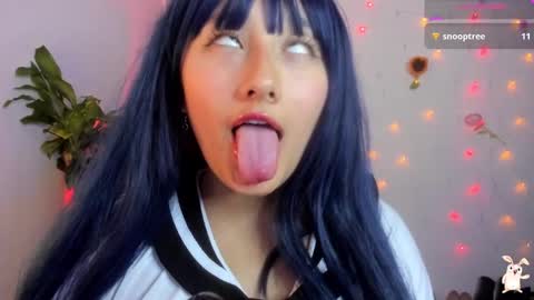 Snapshot of hinata_21_ chatting on December 5, 8:33 pm hinata online show from December 5, 8:33 pm