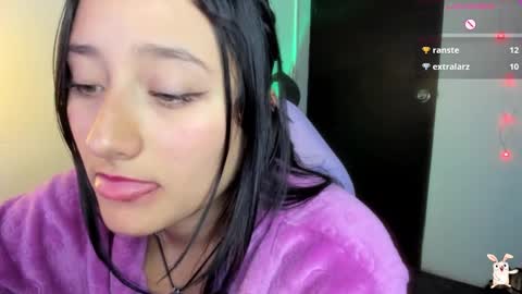 Snapshot of hinata_21_ chatting on December 11, 10:27 pm hinata online show from December 11, 10:27 pm