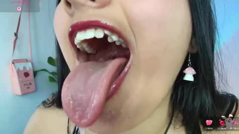 Snapshot of hinata_21_ chatting on October 29, 9:05 pm hinata online show from October 29, 9:05 pm