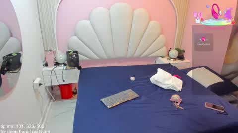 hinata_dolly online show from November 29, 11:13 am