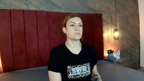hinata_moonn online show from July 6, 12:35 pm