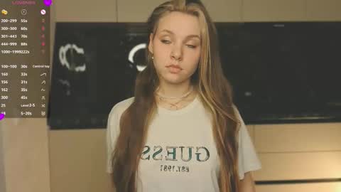 Snapshot of hinavibes chatting on March 26, 1:49 pm Hina online show from March 26, 1:49 pm