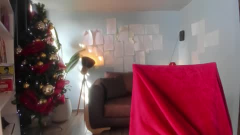 Hinnata online show from November 10, 8:08 pm