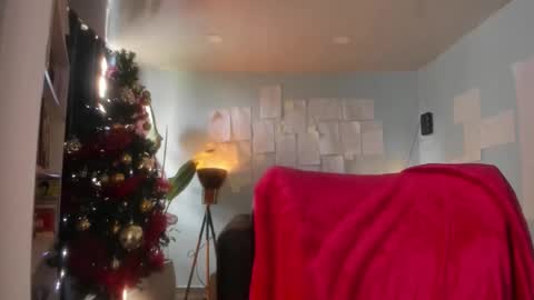 Hinnata online show from November 19, 5:02 pm