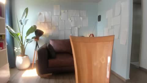 Hinnata online show from November 29, 6:11 pm