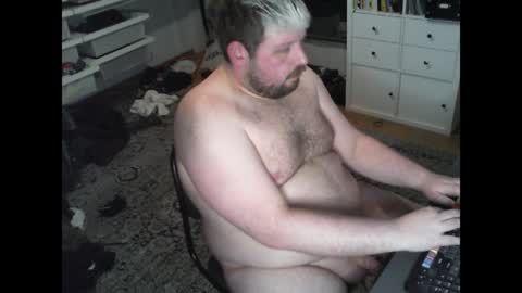 Snapshot of hipguy91 chatting on February 2, 9:08 am hipguy91 online show from February 2, 9:08 am