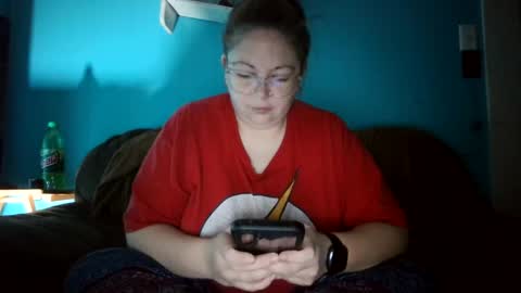 Snapshot of hippihope420 chatting on September 20, 9:43 am Bella online show from September 20, 9:43 am