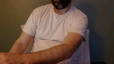 Snapshot of hippopotamus7 chatting on February 18, 4:52 am hippopotamus7 online show from February 18, 4:52 am