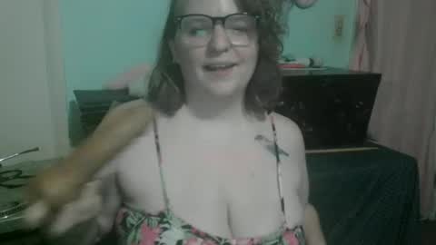 Hippy online show from June 28, 3:23 am