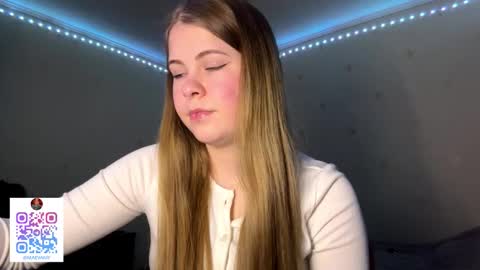 I am Amy ntmu Lets hit 10 Thumbs Up together online show from March 18, 3:37 pm