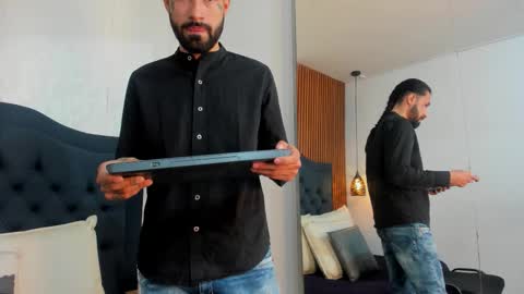 Hisoka online show from February 10, 7:51 pm