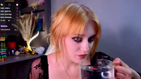 Ella online show from September 9, 4:39 pm