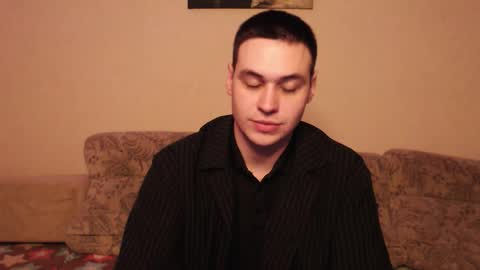 Snapshot of hisoka_morow_ chatting on January 12, 9:53 pm Hisoka online show from January 12, 9:53 pm