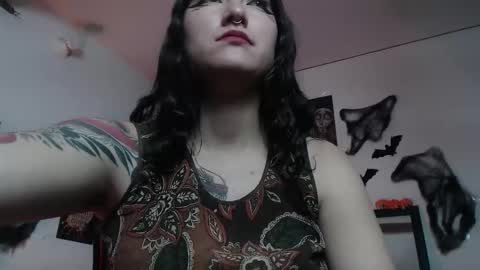 Hitomi Arata online show from November 10, 9:03 pm