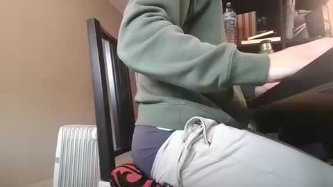 hiuju_69 online show from February 4, 3:29 pm