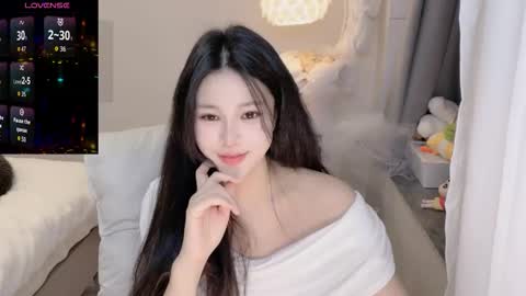 hkchengcheng online show from February 5, 4:06 am