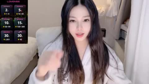 hkchengcheng online show from February 11, 8:52 am