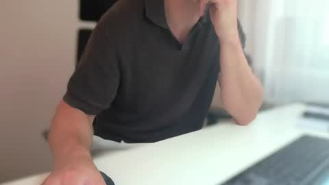 ho7man online show from July 24, 7:28 am