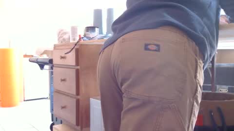 Snapshot of hockeyjock17 chatting on April 9, 9:31 pm hockeyjock17 online show from April 9, 9:31 pm