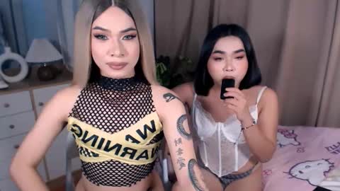 Snapshot of hoellygia chatting on February 22, 12:36 pm IM NEW HERE ITS ME GIA online show from February 22, 12:36 pm